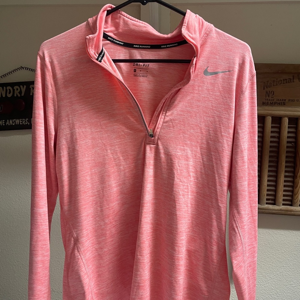 Perfect condition women’s Nike quarter zip